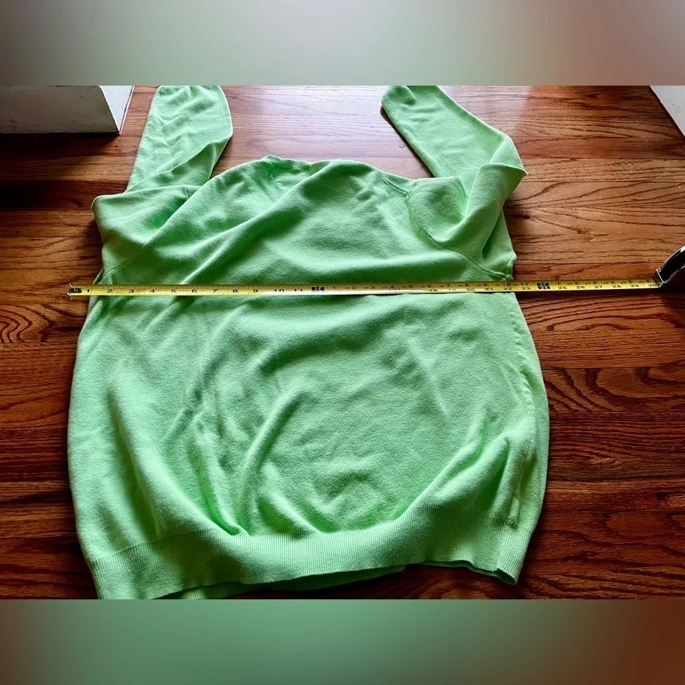 Polo Ralph Lauren Men's Large Bright Green Pima Cotton V-Neck Sweater